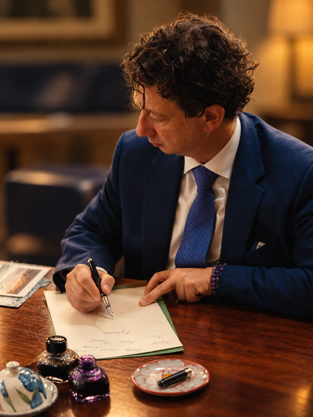 Maurizio Predieri writing